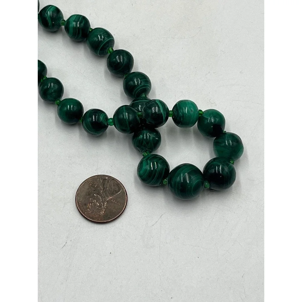 Malachite Vibrant Green with Banding Graduated Round Polished Beaded Necklace‎